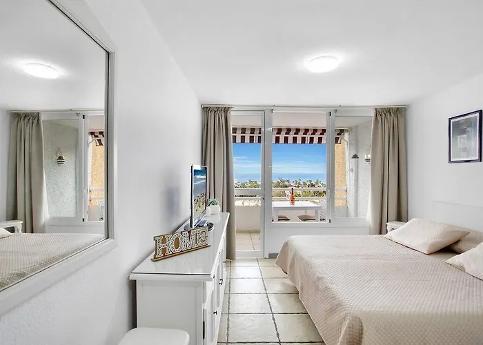 Michele Playa De Americas Апартаменты Плая-де-лас-Америкас