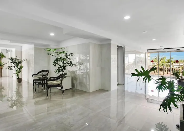 Michele Playa De Americas Апартаменты